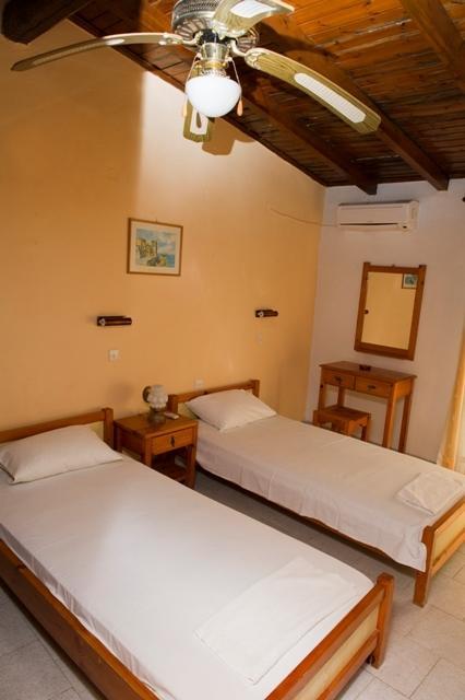 Dina'S Rooms Mesongi Phòng bức ảnh