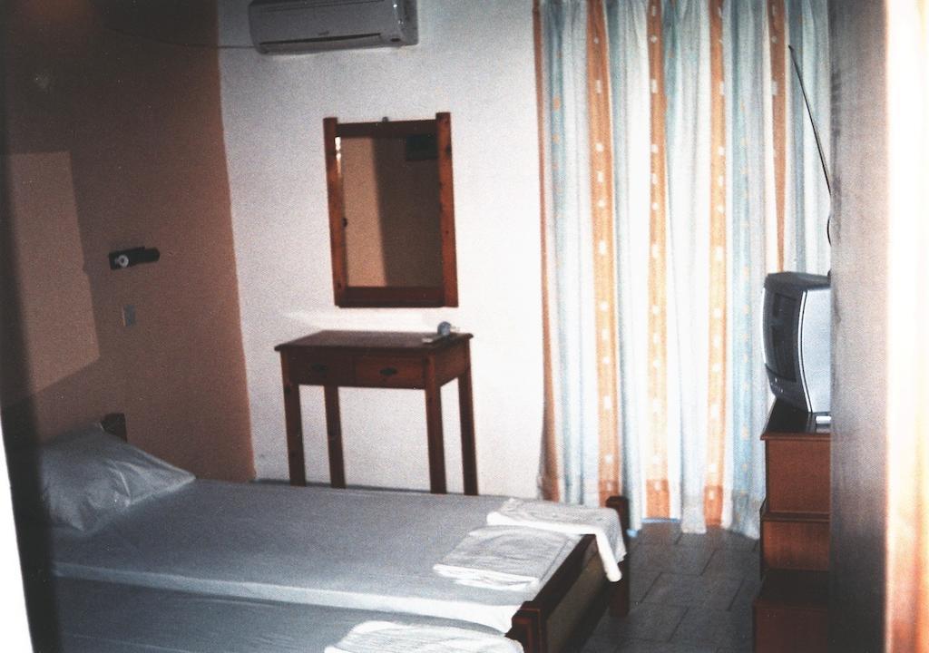 Dina'S Rooms Mesongi Phòng bức ảnh
